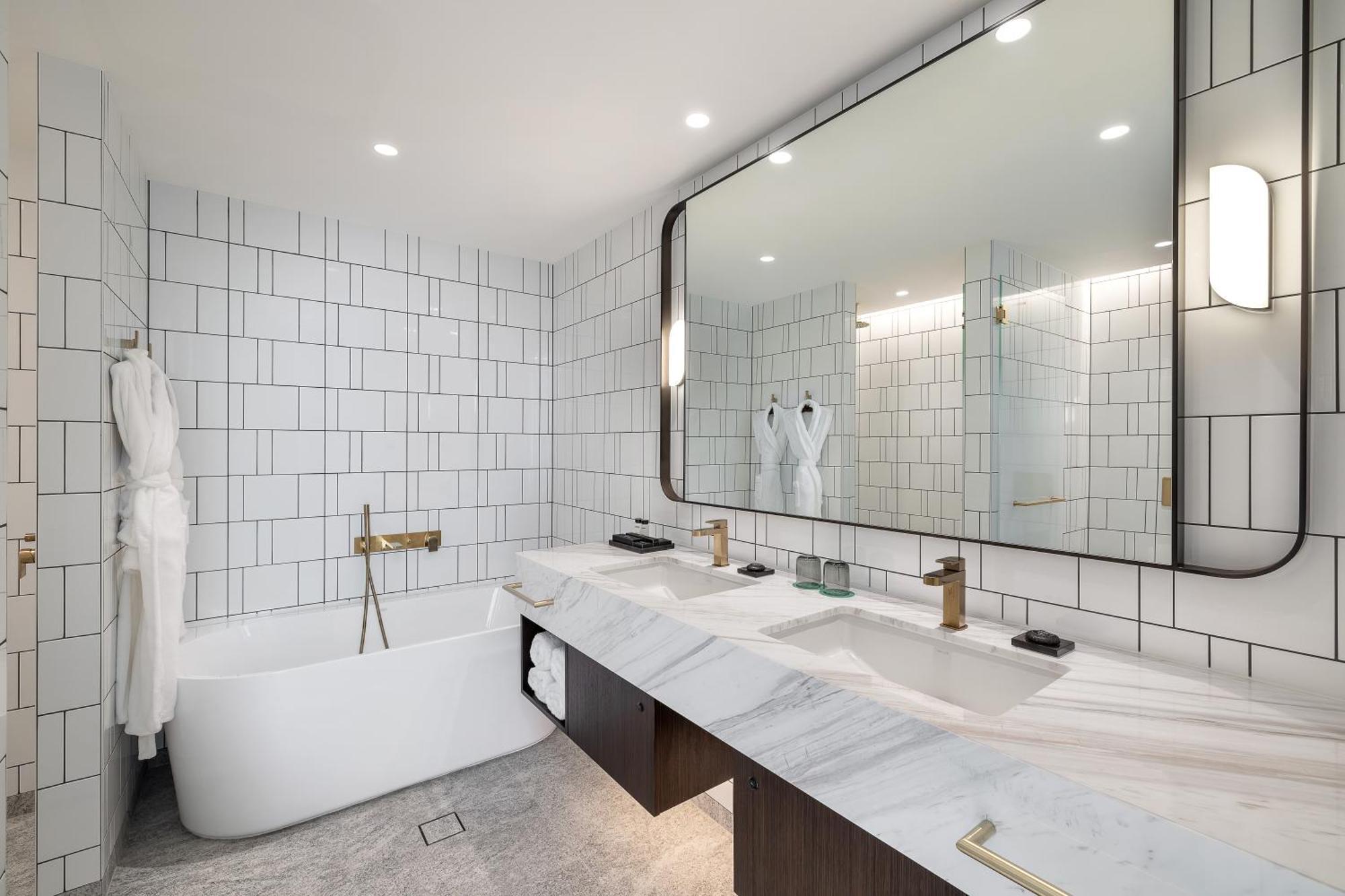 Skyline City Suite