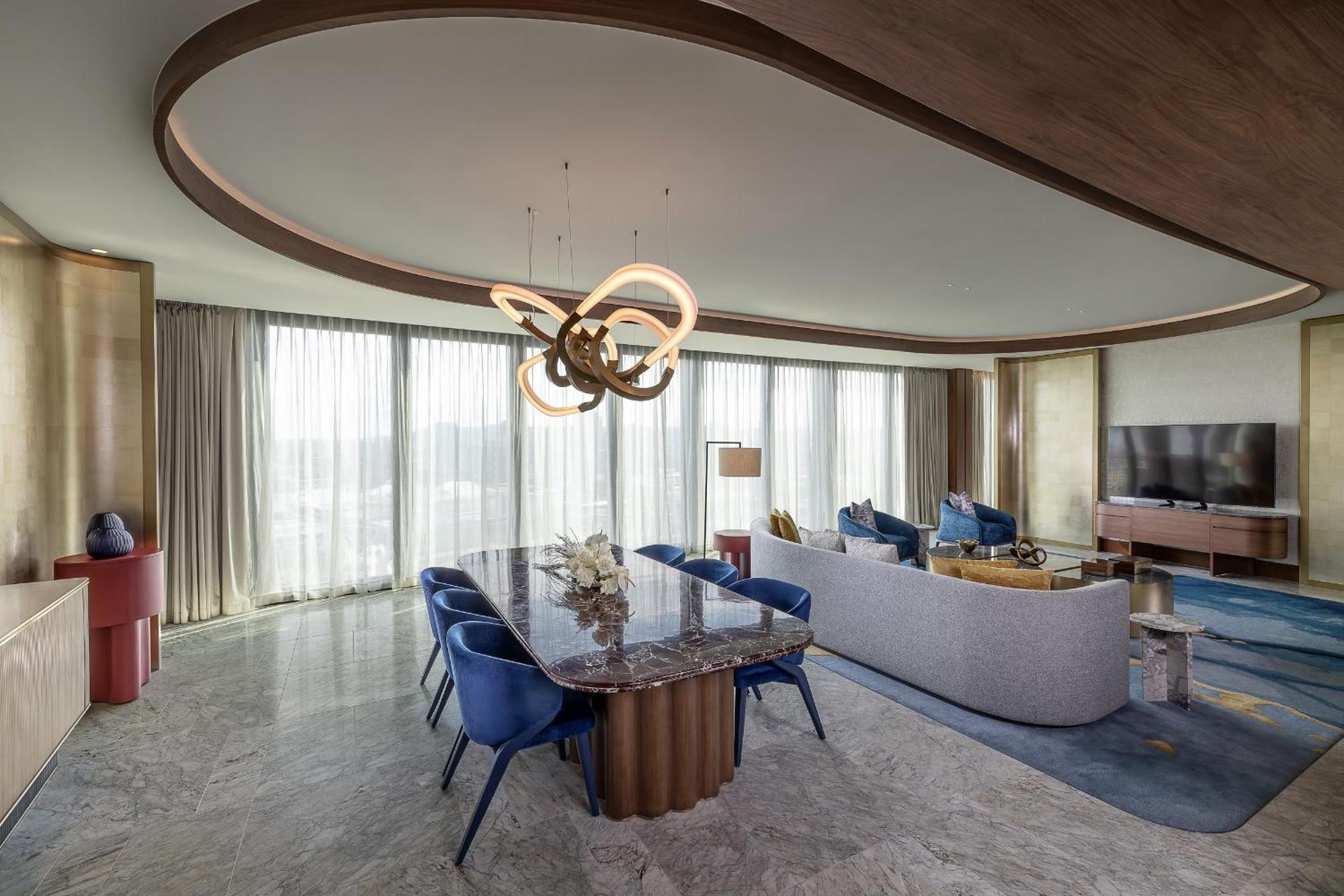 Skyline Penthouse Suite