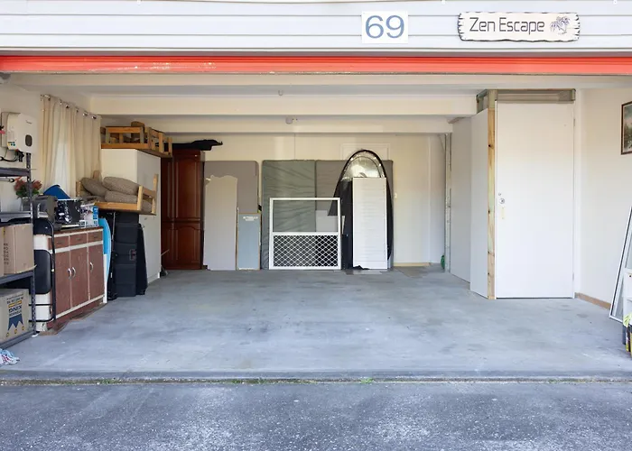 Zen Escape Guest House " Location 2" - Three Listings - Nooky Studio, Serene Loft, Chillax Rest, Zen Garden Tiny Home Brisbane